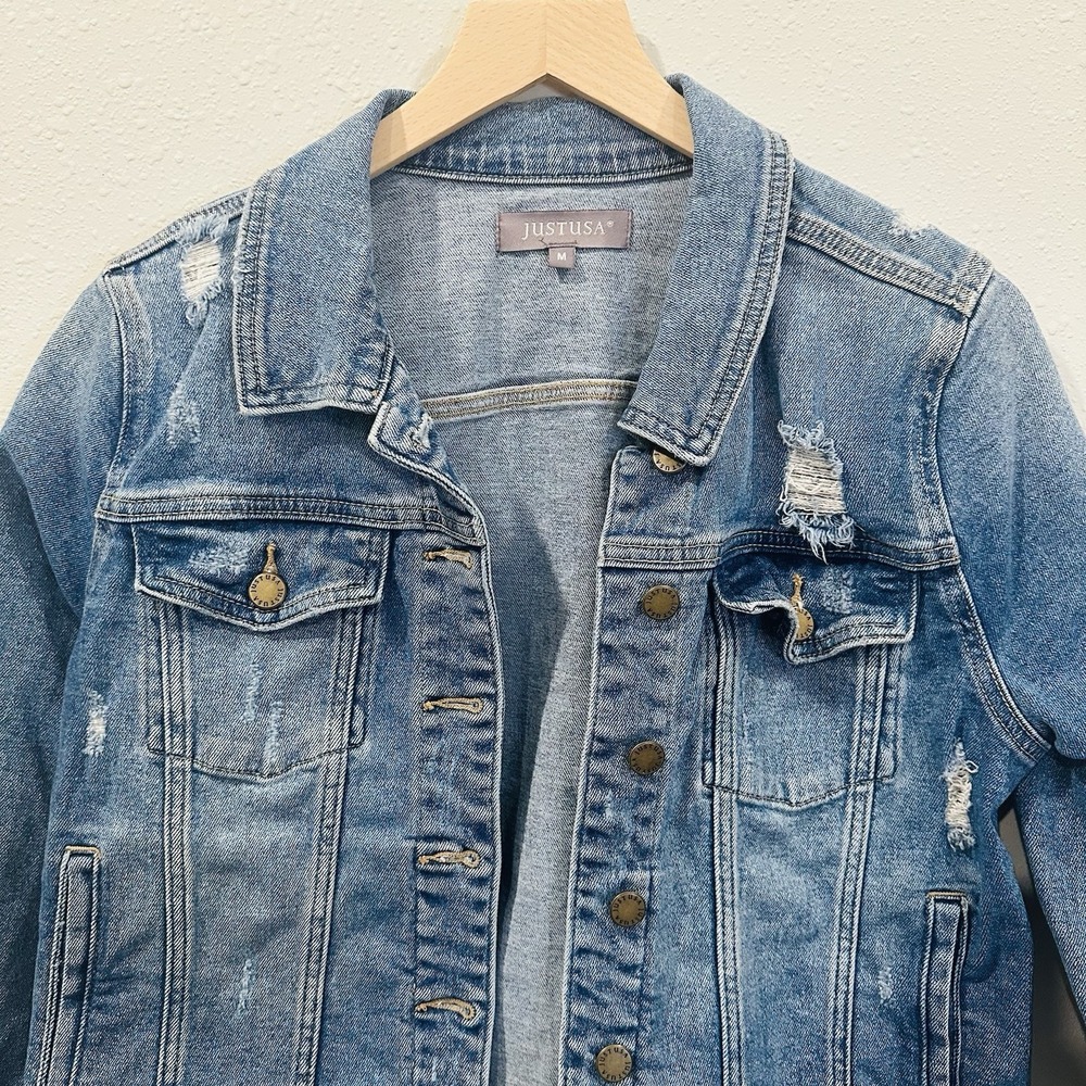 Just‎ USA Boutique Women Distressed Blue Staircase Hem Jean Jacket Button Up-Med - Picture 5 of 13